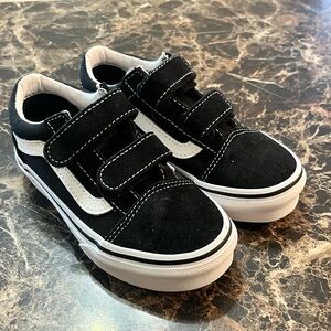 VANS Kids Black Velcro Sneakers *NEW